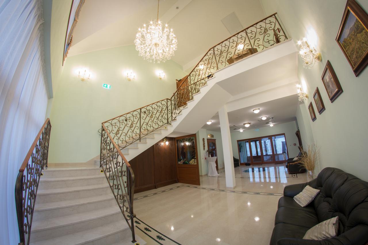 Hotel Viliam Frano Nitra Exterior foto